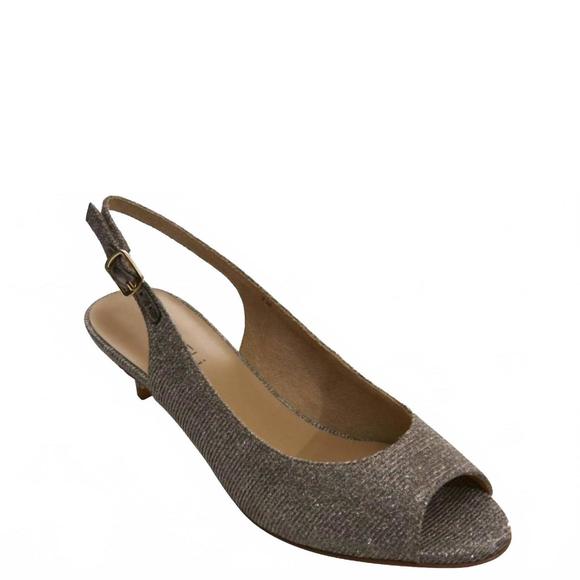 NEW VANELI women’s buckie pump sandal in platinum - Picture 1 of 5